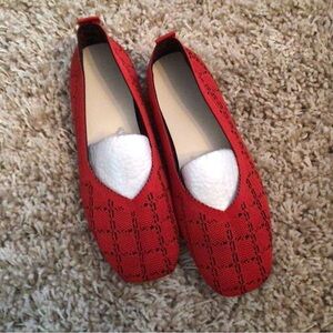 Women’s Red And Black Flats Size 39.